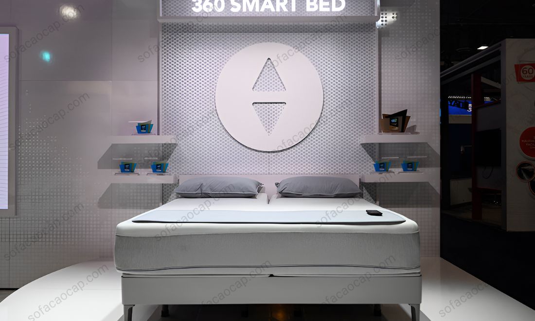 Giải pháp theo dõi sức khỏe 24/7 với công nghệ cảm biến thông minh, mang lại sự an tâm tuyệt đối cho cả gia đình.