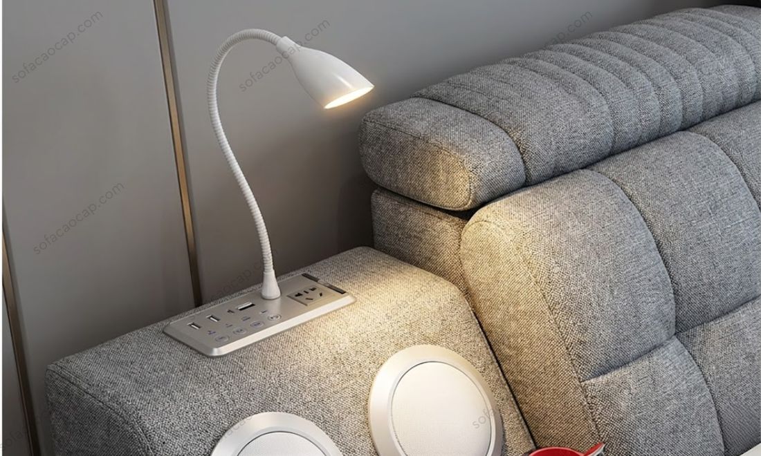 Đèn Led và các cổng sạc tích hợp ngay trên đầu giường GMX050