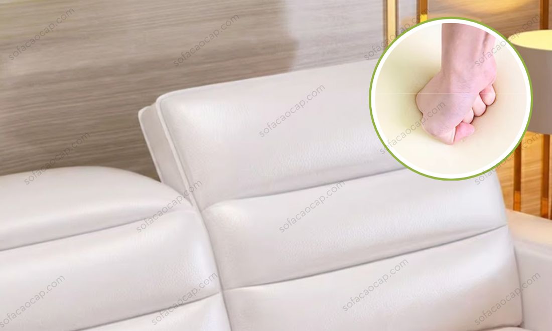 Giường ghế massage kèm phần tựa đầu êm ái, điều chỉnh độ cứng - mềm linh hoạt 