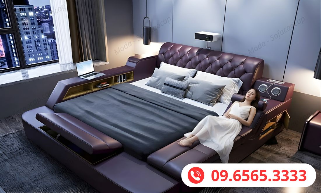 Hình ảnh giường ngủ tích hợp ghế massage GM 030 màu tím đậm tại nhà chị Hoài Anh ở quận Thanh Xuân, Hà Nội